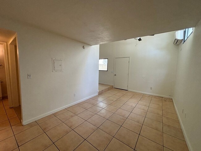 1 E Navajo Rd, Unit 1 E Navajo Rd Apt 14 in Tucson, AZ - Foto de edificio - Building Photo