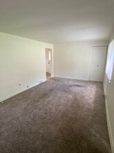 733 Darlington St in Carnegie, PA - Building Photo - Building Photo