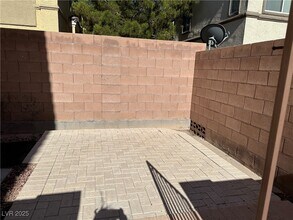 6316 Desert Leaf St in North Las Vegas, NV - Building Photo - Building Photo