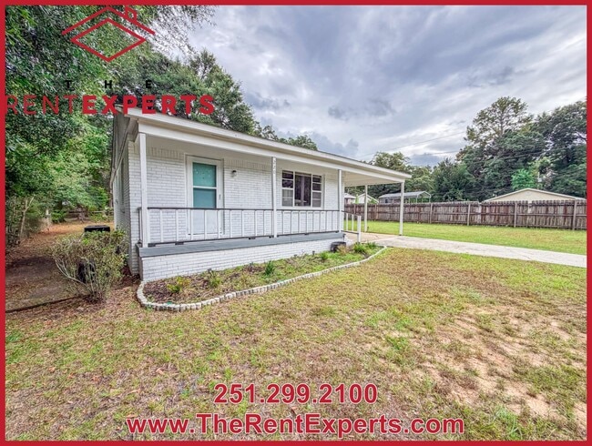 220 Ennis St in Saraland, AL - Building Photo - Building Photo