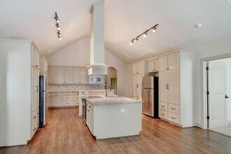 1003 Dominik Dr in College Station, TX - Building Photo - Building Photo