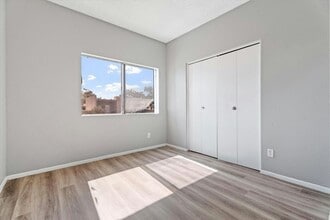 2814 E Marconi Ave in Phoenix, AZ - Building Photo - Building Photo