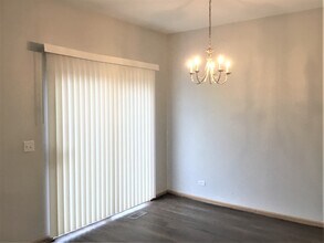 1878 Candlelight Cir in Montgomery, IL - Building Photo - Building Photo