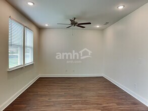 3821 Chivalry Dr in Douglasville, GA - Foto de edificio - Building Photo