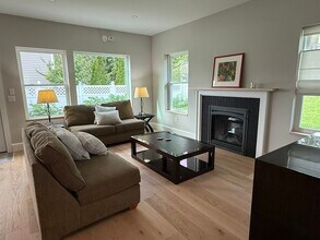 42 O'Neil St in South Portland, ME - Building Photo - Building Photo