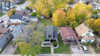 4765 2nd Ave in Niagara Falls, ON - Building Photo - Building Photo