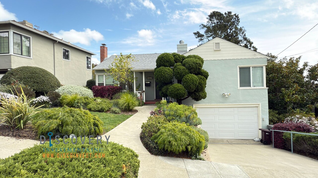 4120 Maple Ave in Oakland, CA - Building Photo