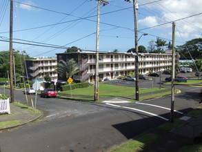 Hilo Val Hala in Hilo, HI - Building Photo - Building Photo