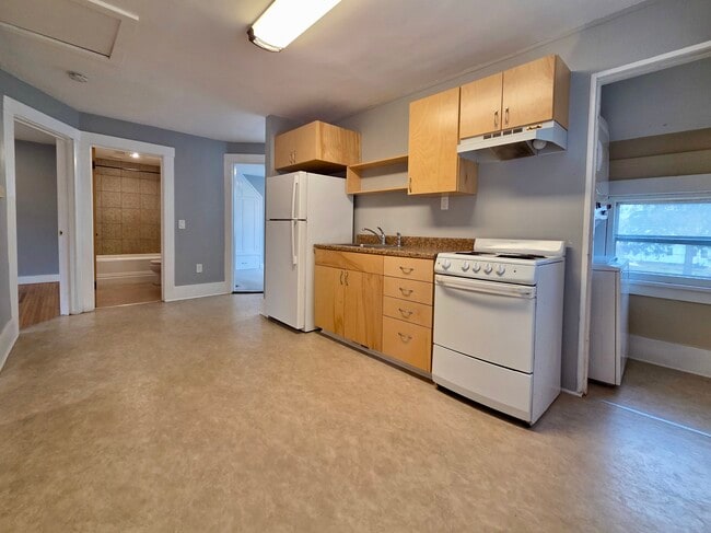 64 Tryon Park, Unit up