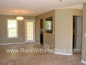 429 Remington Ct in Villa Rica, GA - Building Photo - Building Photo