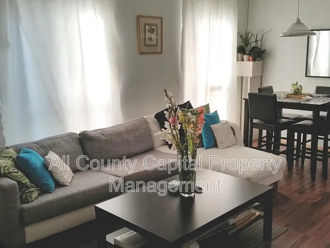 property at 3432 Willowrun Dr