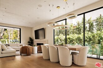 4724 Lemona Ave in Los Angeles, CA - Building Photo - Building Photo