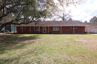 13325 Blackgum St in Beaumont, TX - Building Photo