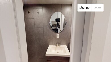 534 E 14th St, Unit 14 in New York, NY - Foto de edificio - Building Photo