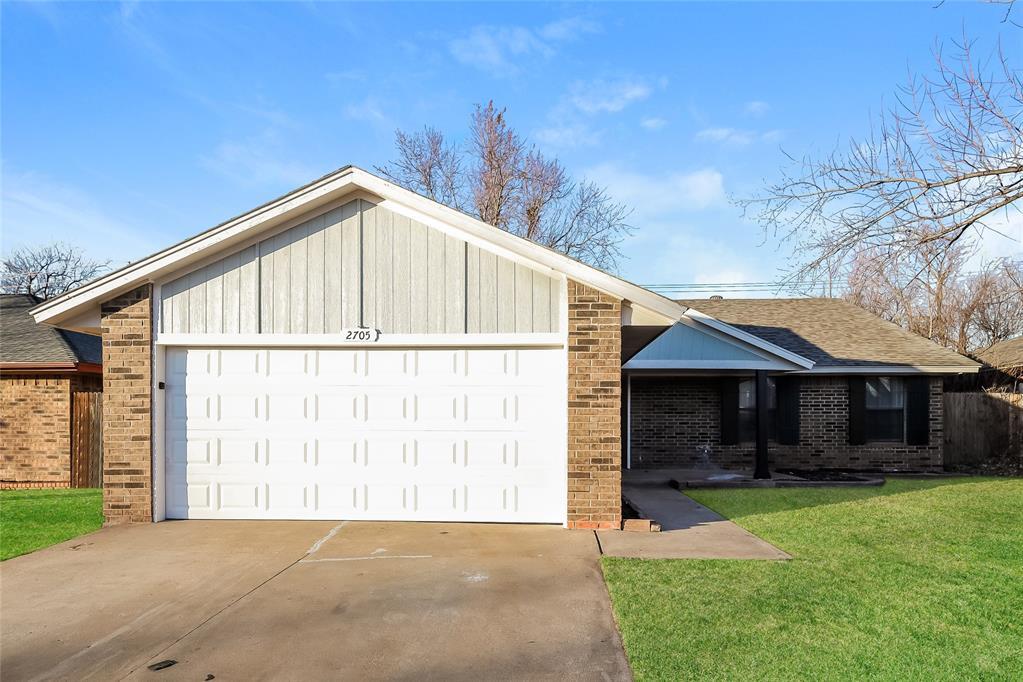 2705 Fairfield Dr in Edmond, OK - Building Photo