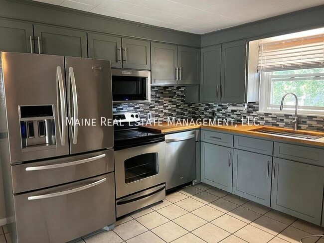 property at 287 Old County Rd