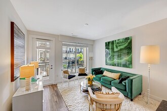 Ridley on Main in Orlando, FL - Foto de edificio - Building Photo