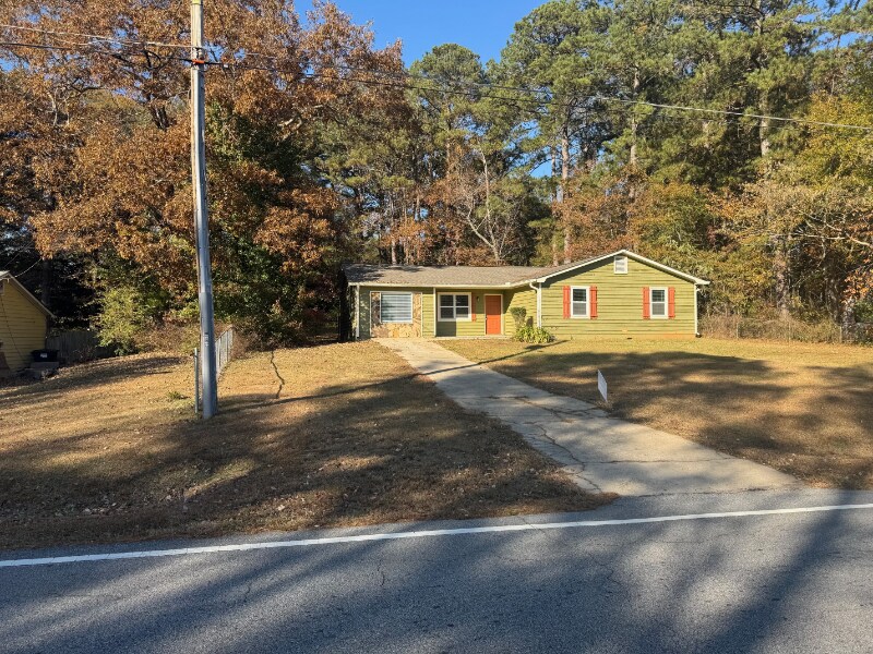 530 Bell Rd SE in Conyers, GA - Foto de edificio