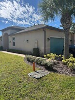 11066 Sunrise Lake Dr in Port St. Lucie, FL - Building Photo