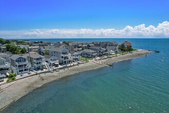 28 Virginia St in Milford, CT - Building Photo - Building Photo