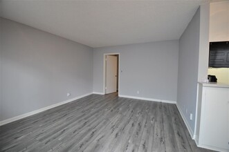 4205 Arch Dr in Studio City, CA - Building Photo - Building Photo