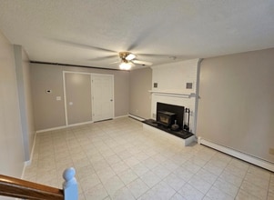 35 Evers St in Bridgeport, CT - Foto de edificio - Building Photo