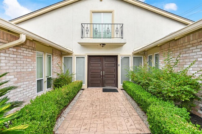 8911 Birdwood Ct in Houston, TX - Building Photo - Building Photo