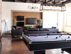Bristol Station Apartments in Carteret, NJ - Foto de edificio - Building Photo