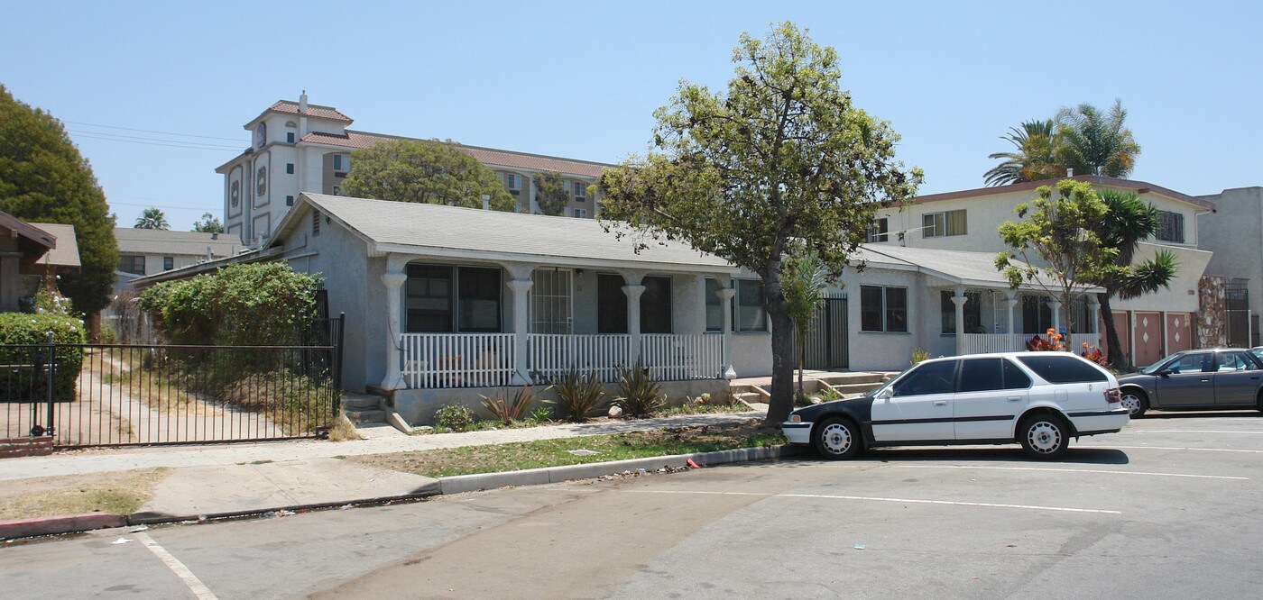 1750 Locust Ave in Long Beach, CA - Building Photo