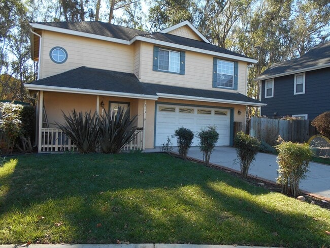 913 El Capitan Way in San Luis Obispo, CA - Building Photo - Building Photo