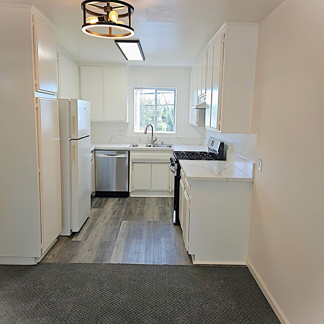 Villa Palms Apartments