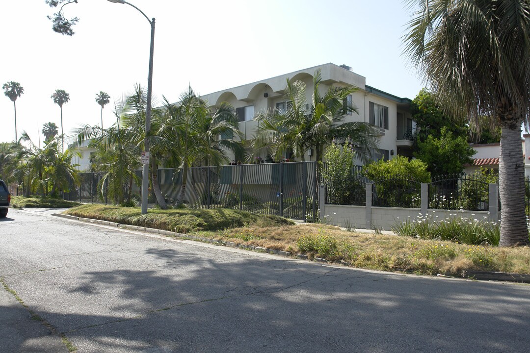 5433 Barton Ave in Los Angeles, CA - Building Photo