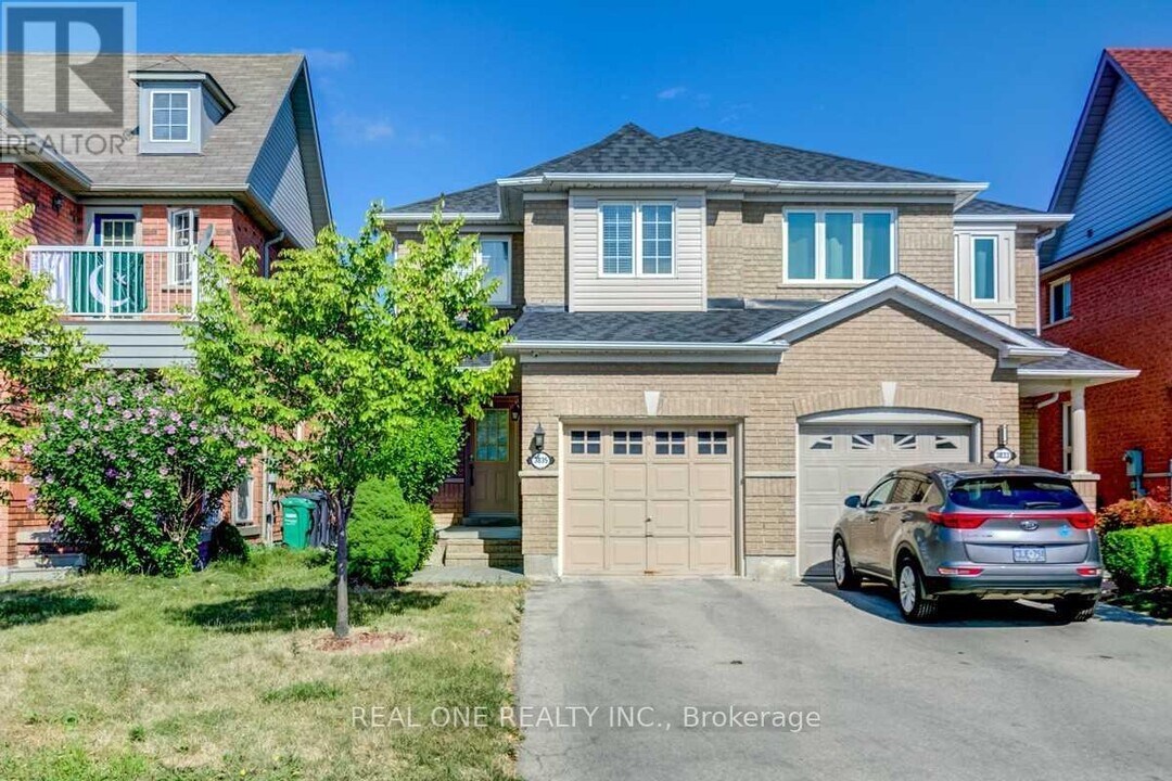 3835 Freeman Terrace in Mississauga, ON - Building Photo