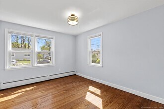 119 Sunnyside Ct in Milford, CT - Building Photo - Building Photo