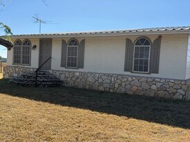 3565 FM 205 in Glen Rose, TX - Building Photo