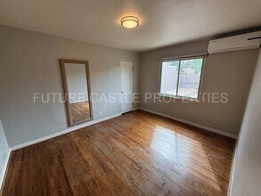 1009 Bryn Mawr Dr NE in Albuquerque, NM - Building Photo - Building Photo