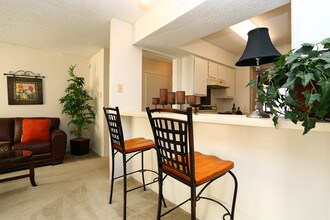 Hunters Glen in Plano, TX - Foto de edificio - Interior Photo