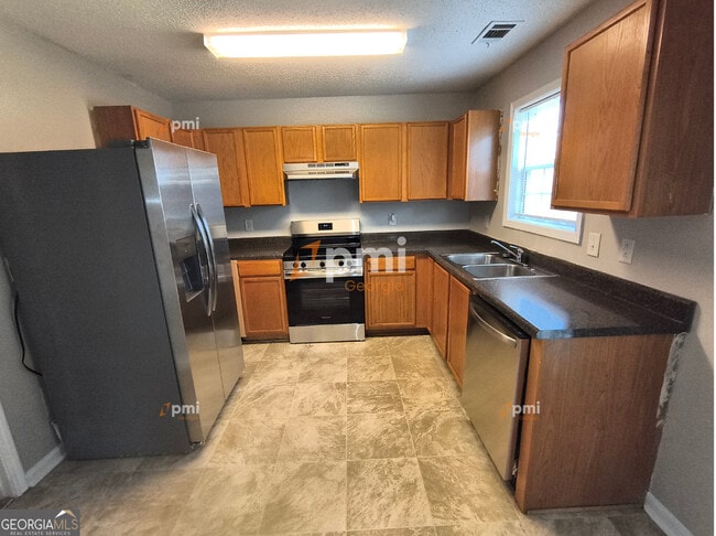 property at 2015 Ivy Ln