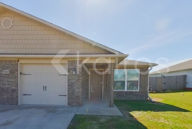 property at 3902 Thomas St