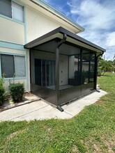 5848 Queen Elizabeth Way in Ft. Myers, FL - Building Photo - Building Photo