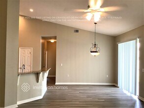 3722 Treeline Dr in Valrico, FL - Building Photo - Building Photo