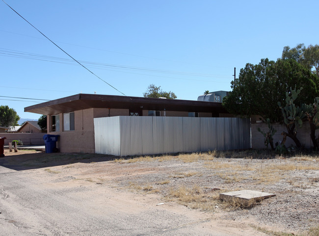 Columbus in Tucson, AZ - Foto de edificio - Building Photo