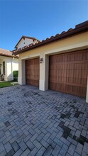 3927 NW 84th Way in Pembroke Pines, FL - Building Photo - Building Photo