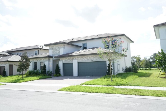 4403 SW 123rd Ave in Davie, FL - Building Photo - Building Photo