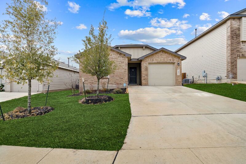 1081 Cozumel Emerald in San Antonio, TX - Building Photo