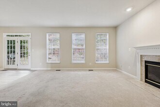 2880 Myrtlewood Dr in Dumfries, VA - Building Photo - Building Photo