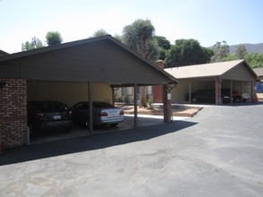 33078-33080 Adelfa St in Lake Elsinore, CA - Building Photo - Building Photo