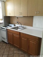 747 Amana St in Honolulu, HI - Building Photo - Building Photo
