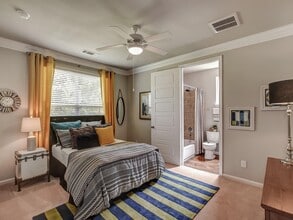 2443 FM 1488 in Conroe, TX - Foto de edificio - Building Photo