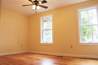 39 Peru St in Burlington, VT - Foto de edificio - Building Photo